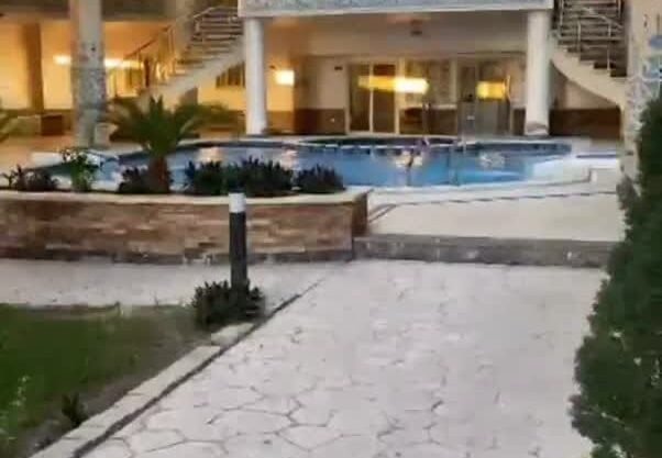 Beachfront apartment with pool and modern amenities in Hurghada.