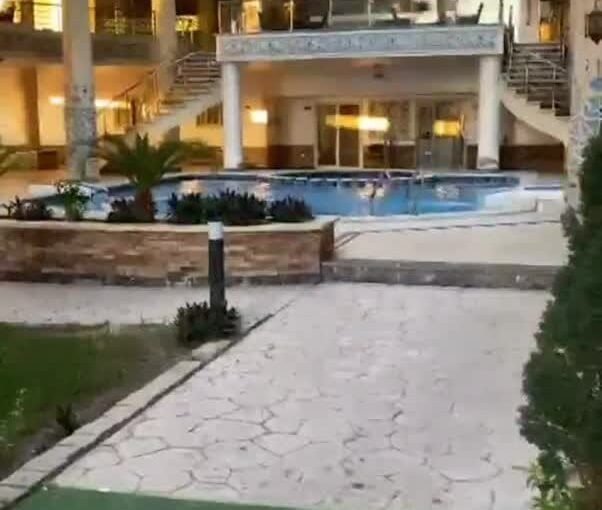 Beachfront apartment with pool and modern amenities in Hurghada.